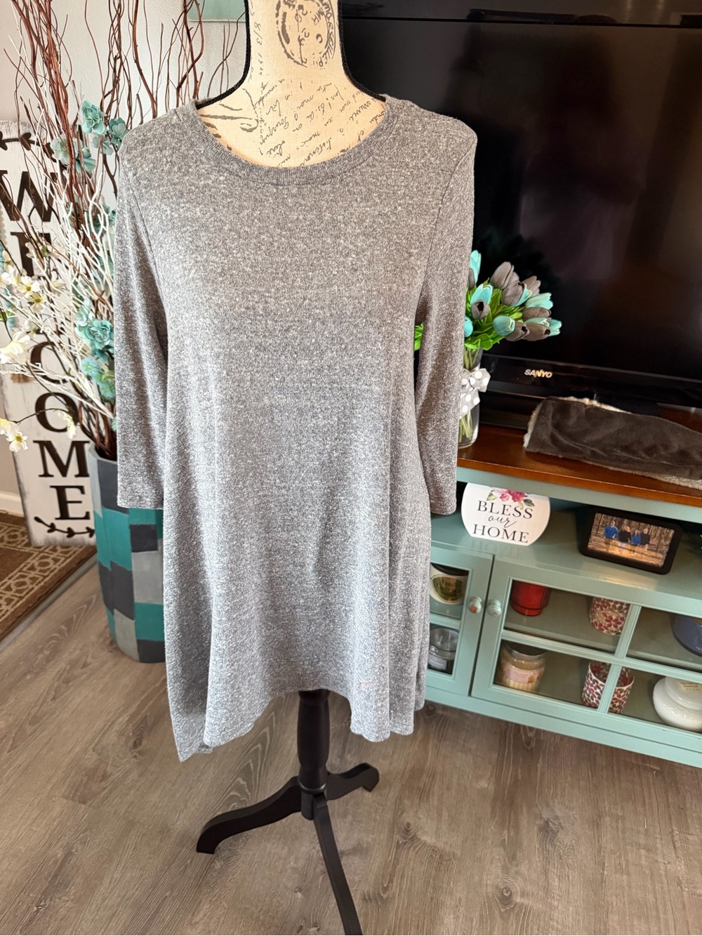 Peach Love California Soft Gray Knit Tunic Top Size Medium